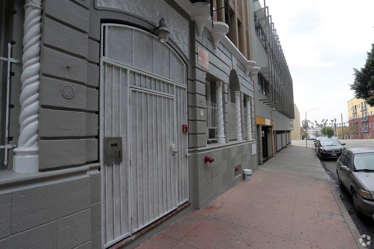 Foto del edificio - Coronado Apartments