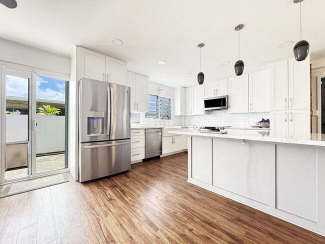 Building Photo - Pet Friendly Kailua House with Solar Hot W...