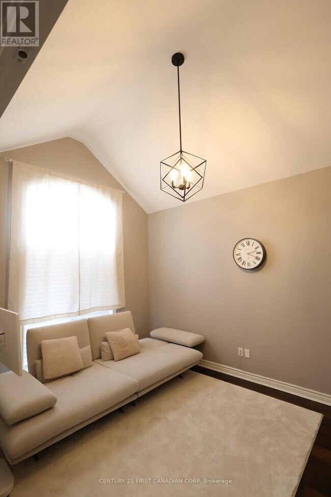 Building Photo - 2369 Torrey Pines Way