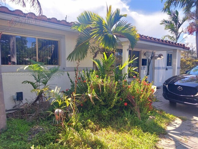 Foto del edificio - 1116 N 13th Ct