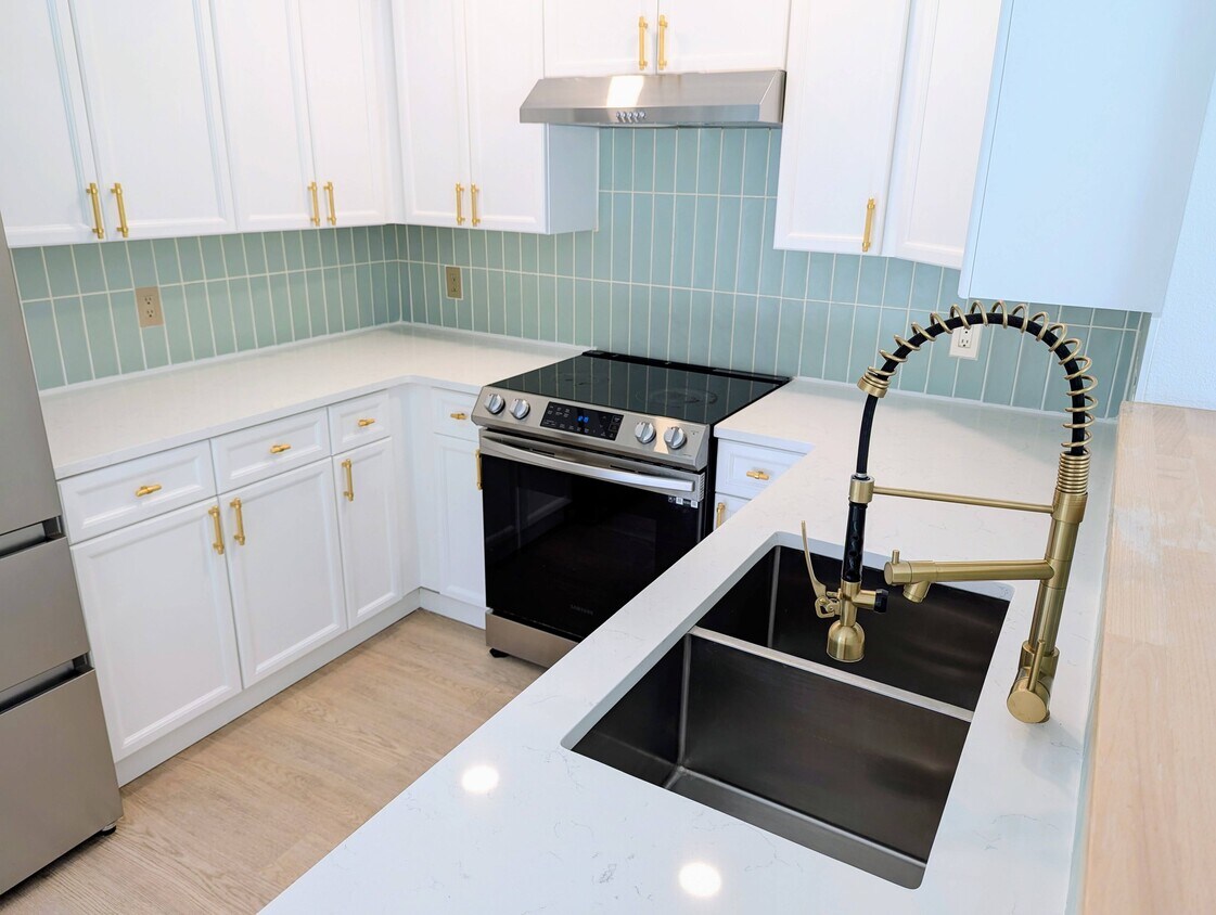 Foto principal - 2849 Syracuse Ct
