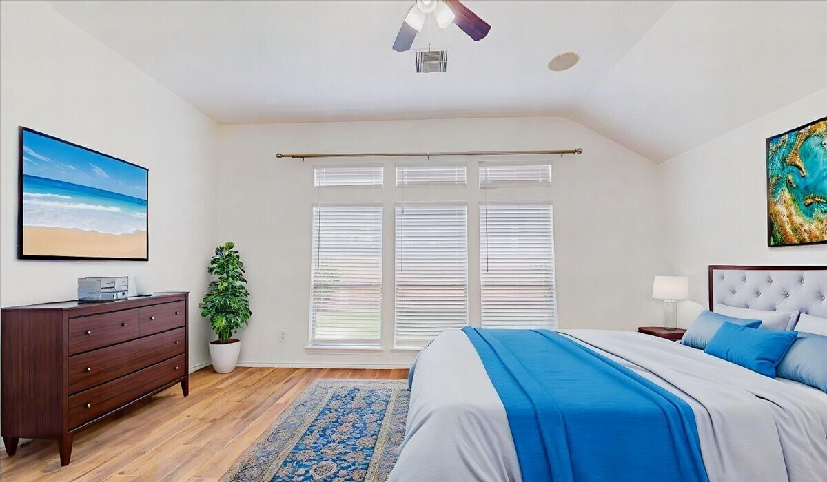 Building Photo - 2001 Balsam Lake Ln