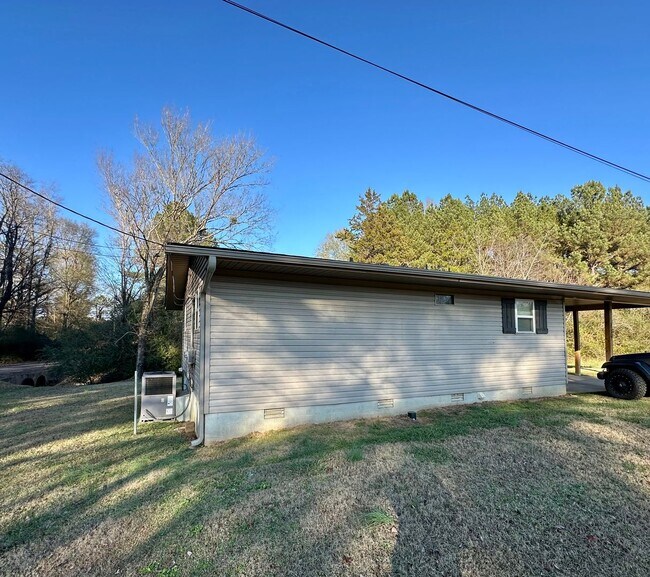 Foto del edificio - Welcome to this charming 2-bedroom, 1-bathroom home located in the heart of Dover, AR.
