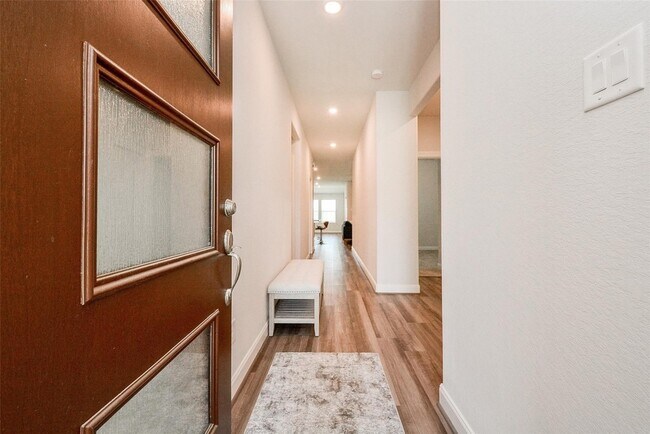 Foto del edificio - 4431 Silvergrass Ln
