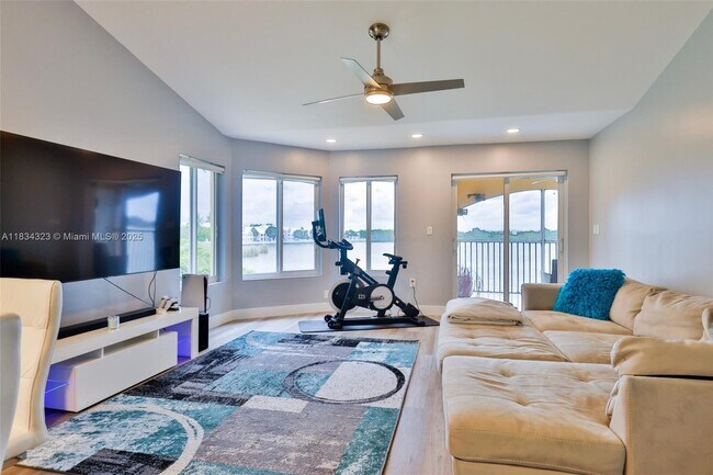 Foto del edificio - 2647 NW 33rd St