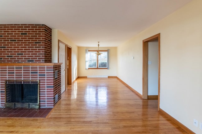 Foto del edificio - 220 Ellen Ave