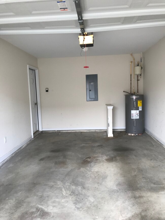 Building Photo - 111 Princeton Ave