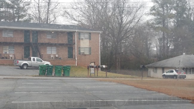 Building Photo - Glade Road Apartments