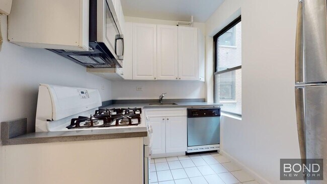 Foto del edificio - 55 W 55th St