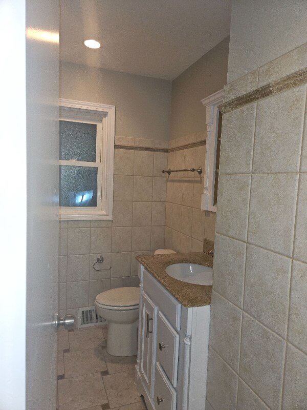 Foto del edificio - 8715 Ridge St