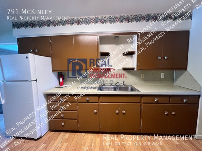 Foto del edificio - 791 McKinley-