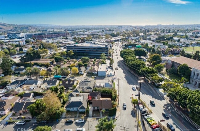 Foto del edificio - 8960 Helms Pl