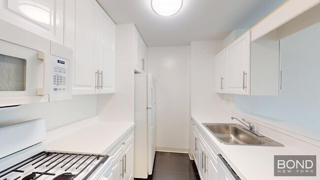 Foto del edificio - 400 E 71st St
