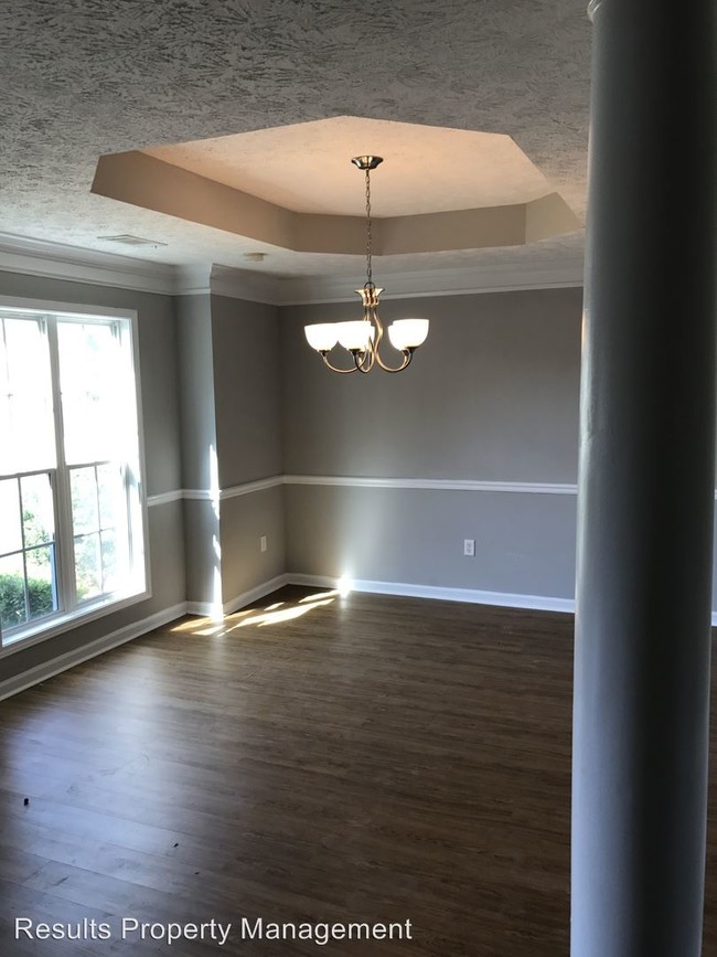 Building Photo - 111 Dixie Creek Dr