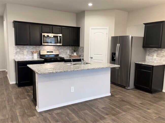 Building Photo - 40530 Birch Shadows Ct