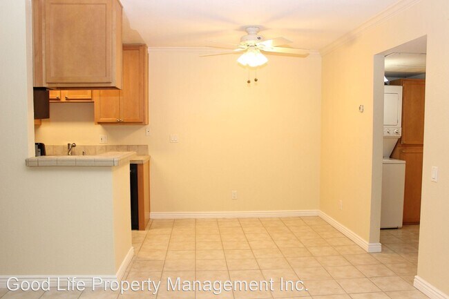 Foto del edificio - 5425 Lake Murray Blvd