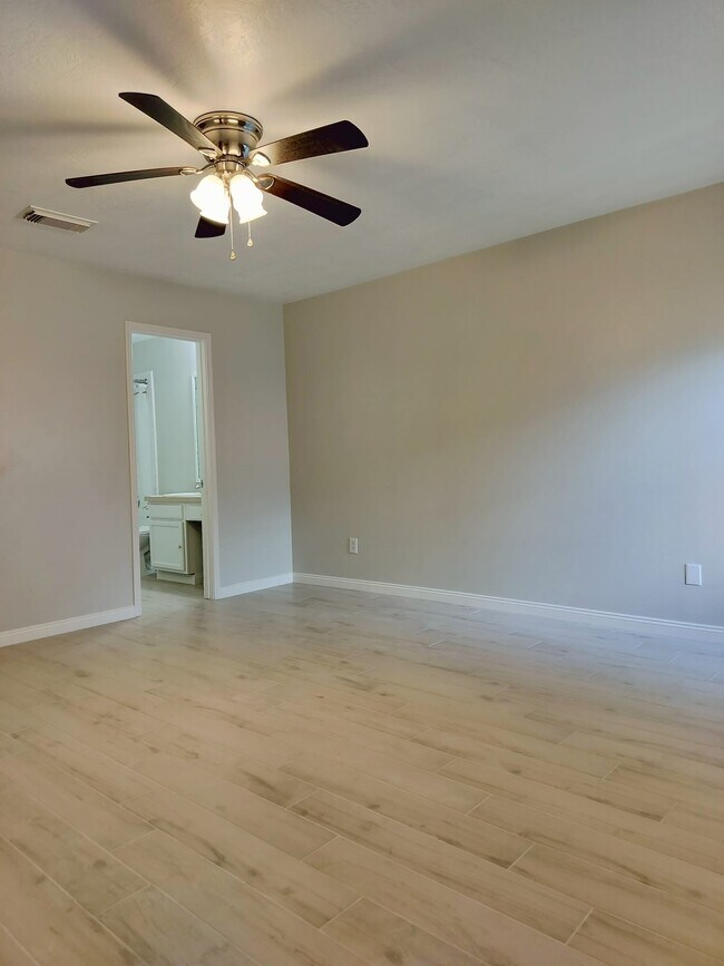 Foto del edificio - 21242 Linden House Ct