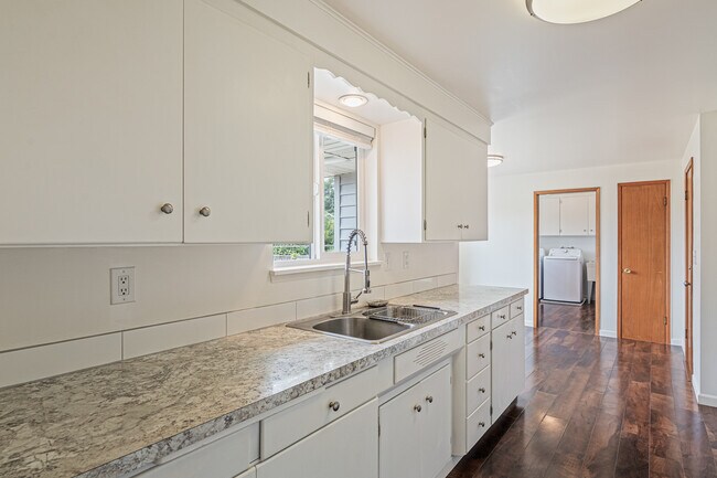 Foto del edificio - 4802 S 73rd St