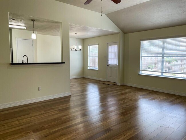 Building Photo - 2619 Dylans Crossing Dr