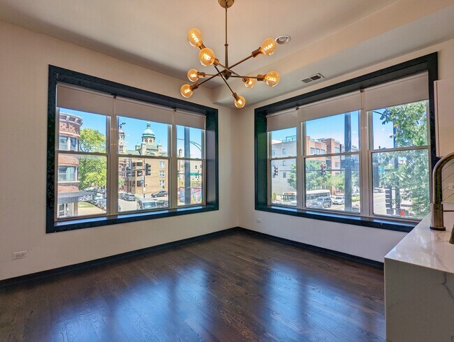 Building Photo - 2301 W Chicago Ave