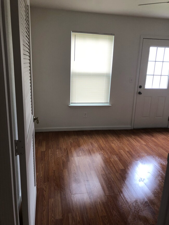 Building Photo - 8933 Hiwassee St NW