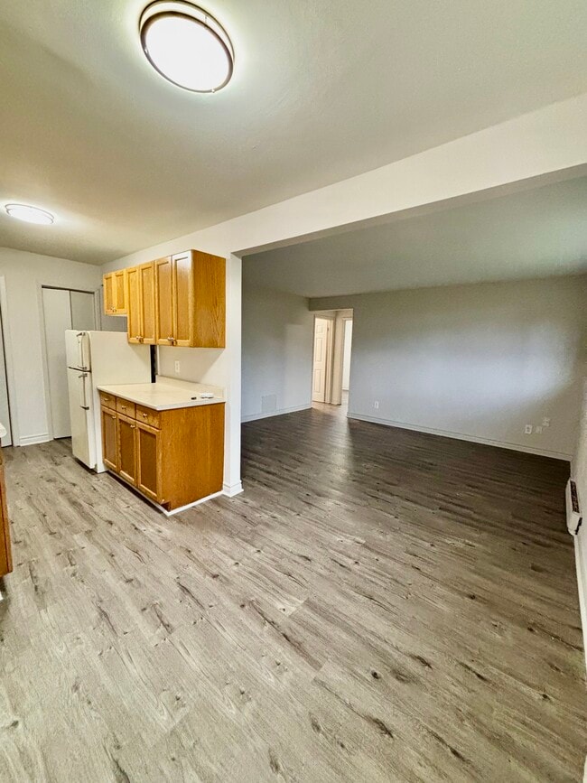 Building Photo - 100 Inverness Pl