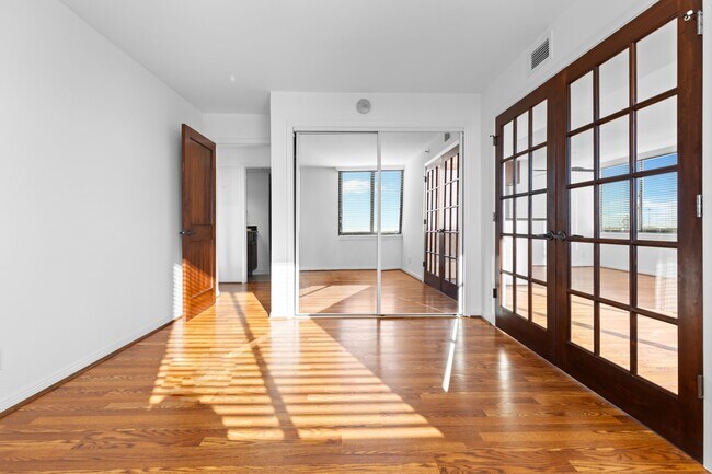 Foto del edificio - 3525 Sage Rd