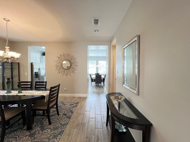 Building Photo - Perfect Home waiting for you! FULLY FURNIS...