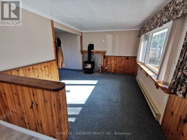 Photo du bâtiment - 1137 118 HIGHWAY