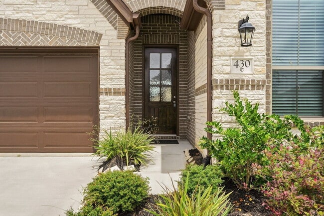 Building Photo - 430 Rita Blanca Dr