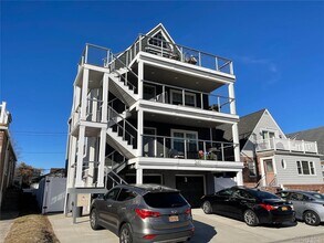 Building Photo - 241 E Broadway