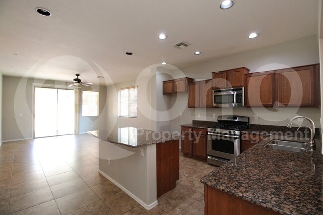 Foto del edificio - 4072 E Cherry Hills Dr