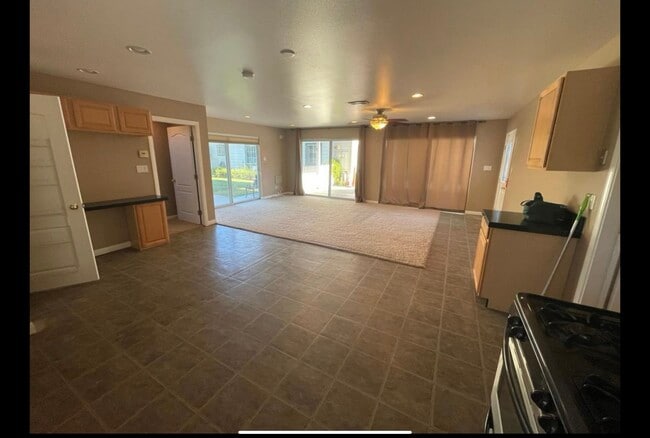 Building Photo - 5124 Glen Albyn Ln