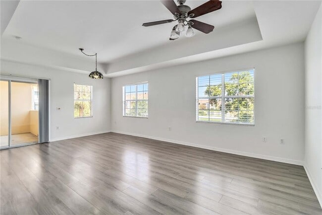 Building Photo - 1010 Villagio Cir