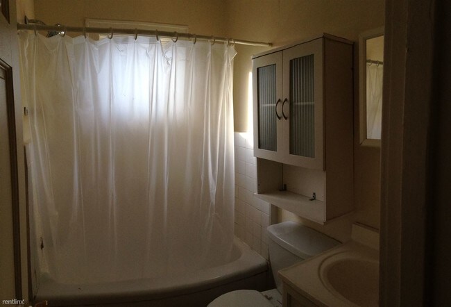 Foto del edificio - 2 br, 1 bath Apartment - 638 Oakdale St SE