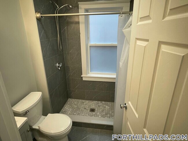 Foto del edificio - 1922 Columbus Ave