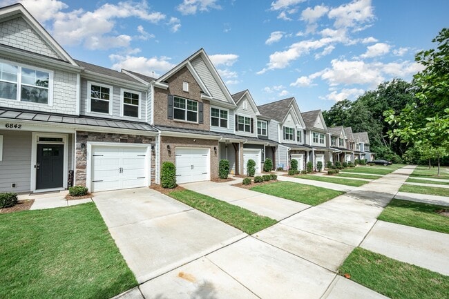 Photo - 6838 Harris Bay Rd Townhome