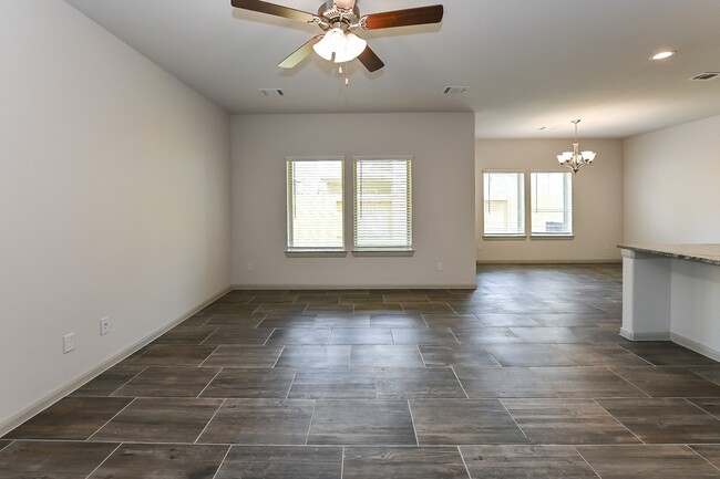 Foto del edificio - 21319 Cypress Conifer Dr