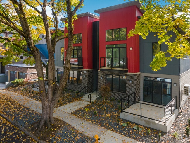 Building Photo - 1008 E Mullan Ave