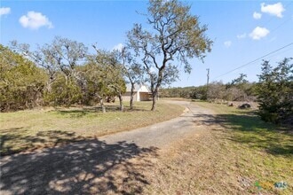 Building Photo - 322 Oakwood Loop