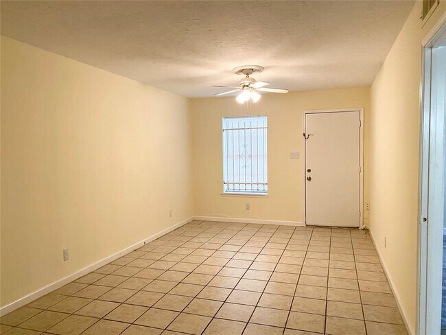 Foto del edificio - 1405 Shadowdale Dr