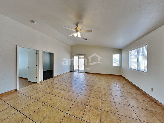 Building Photo - 10047 E Paseo San Rosendo