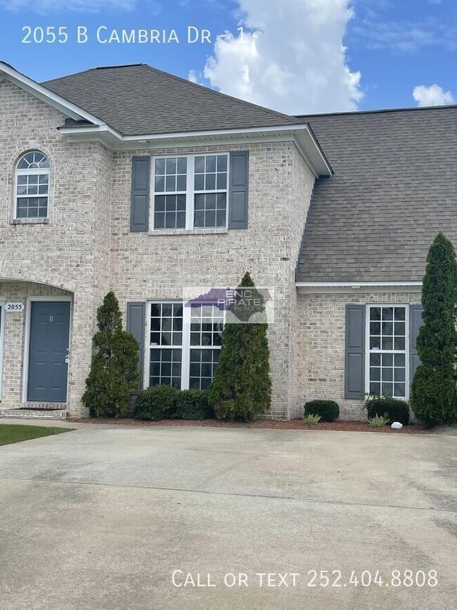Building Photo - 2055B Cambria Dr