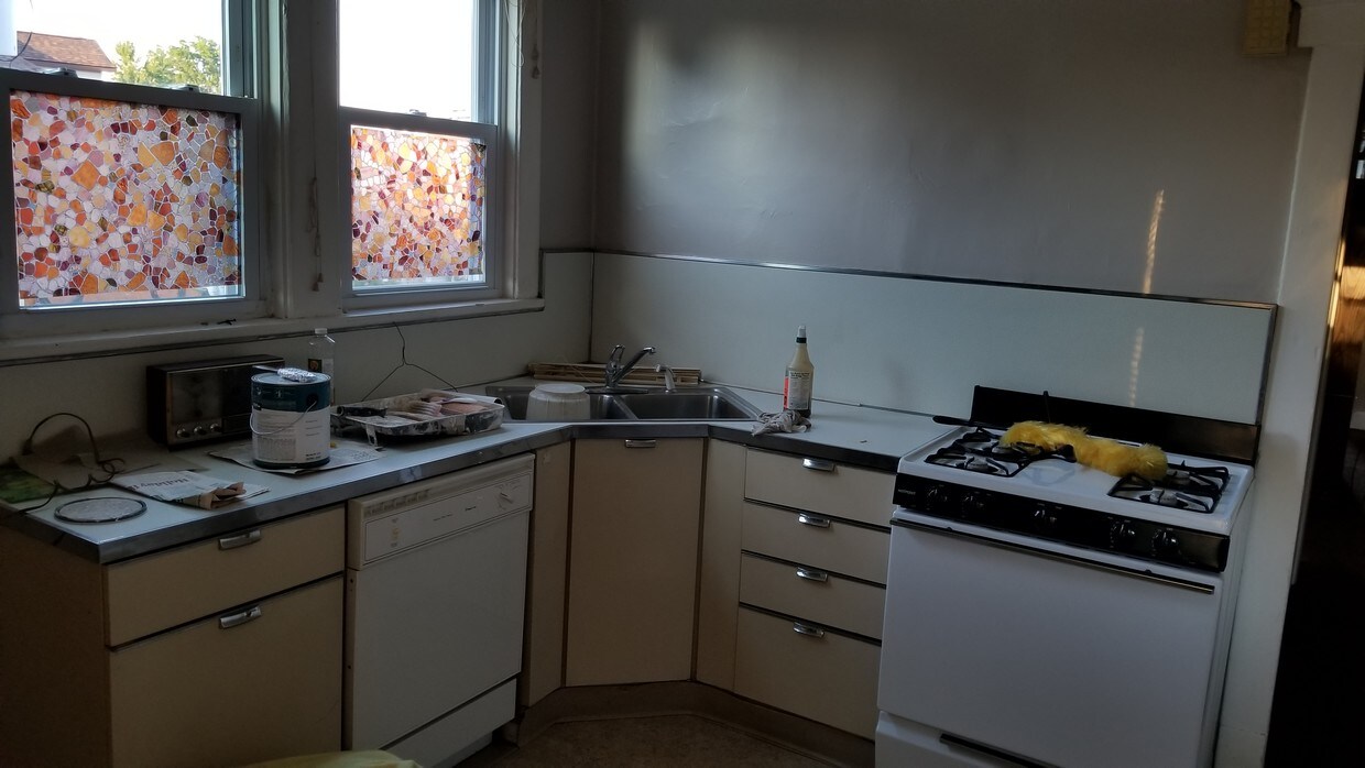 666 Monroe Ave, Elizabeth, NJ 07201 Apartments in Elizabeth, NJ