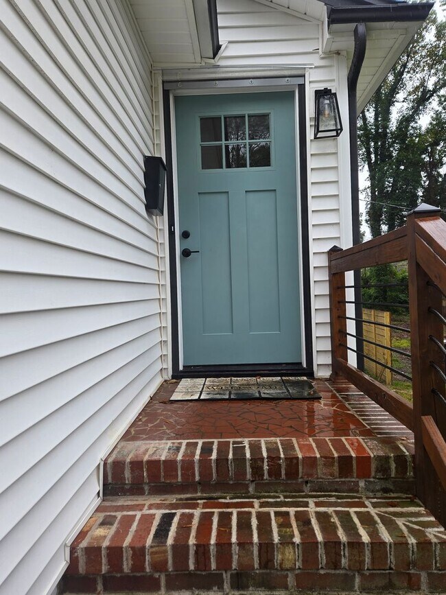 Foto del edificio - Lindley Park Rental!