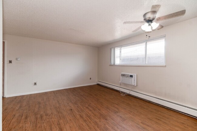 Foto del edificio - 5885 Poplar St