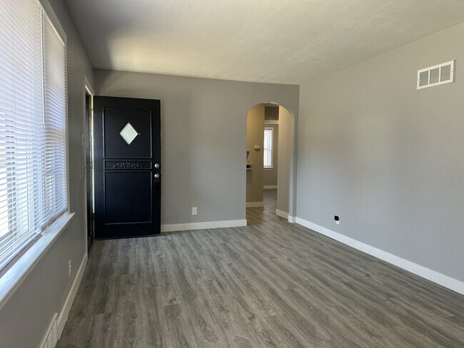 Foto del edificio - 9300 Ardmore Dr