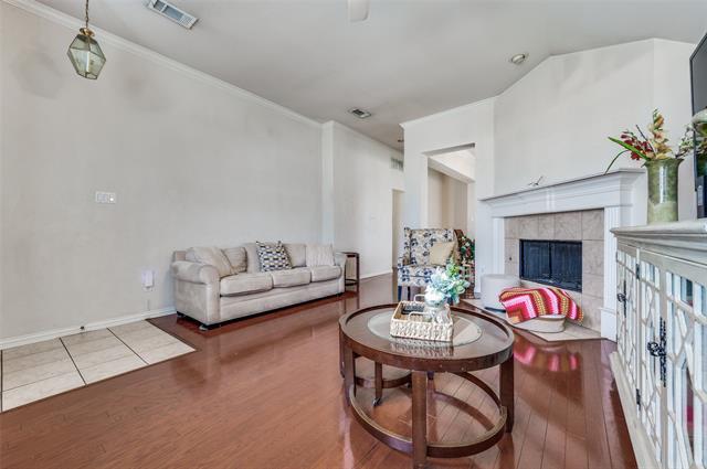 Foto del edificio - 402 Horse Shoe Dr