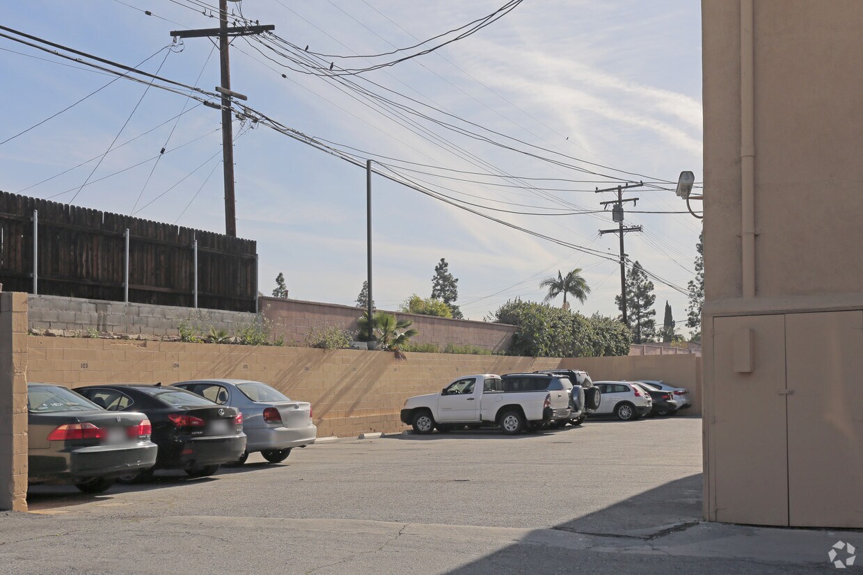 Foto del edificio - Tradewinds Apartments
