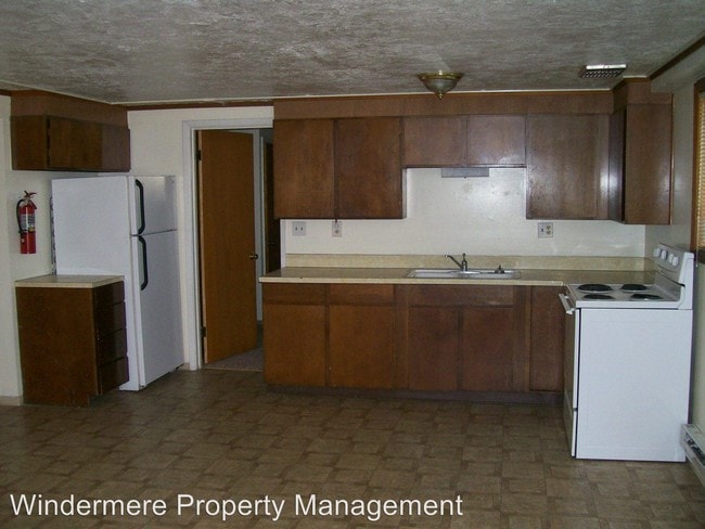 Building Photo - 516 E Pine St